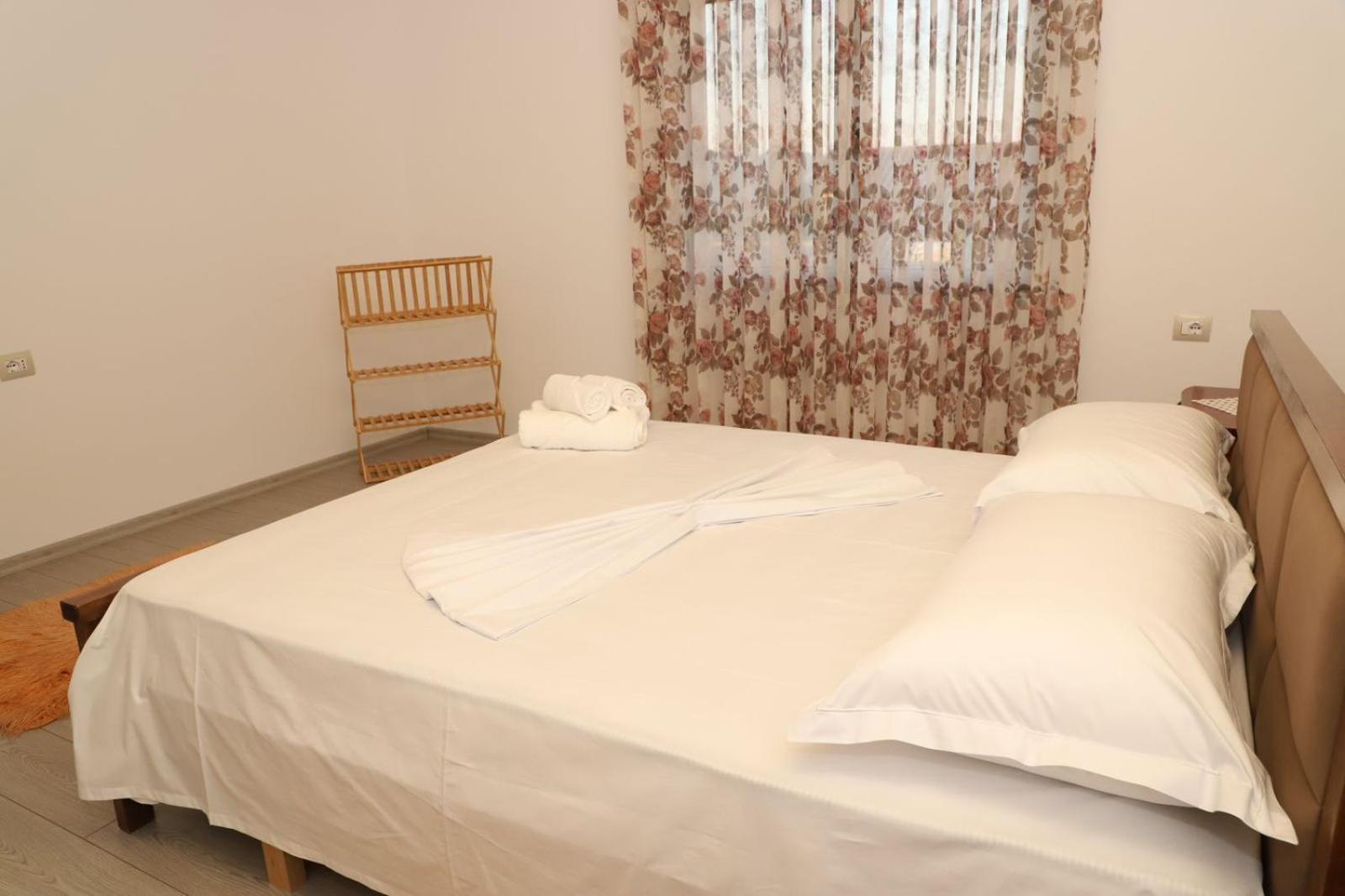 Georgemishel Guest House Berat Ngoại thất bức ảnh