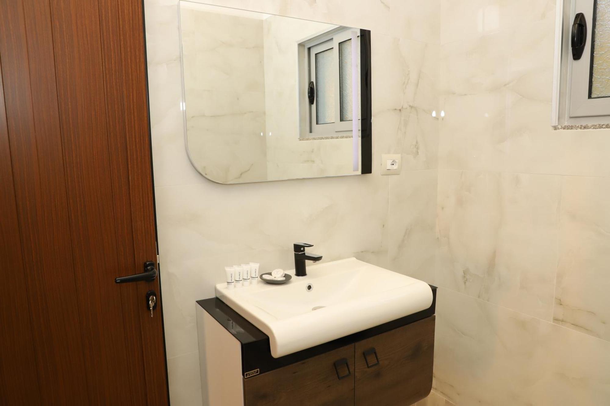 Georgemishel Guest House Berat Ngoại thất bức ảnh
