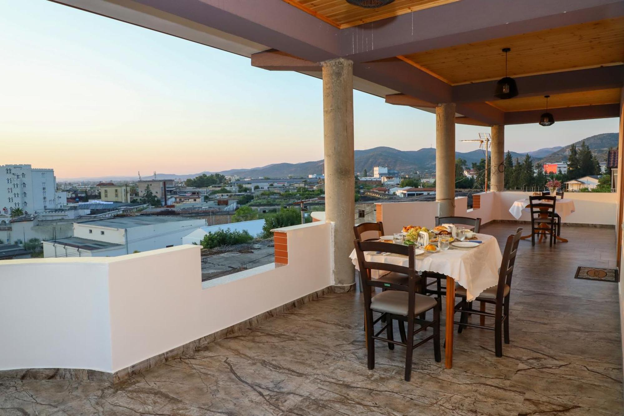 Georgemishel Guest House Berat Ngoại thất bức ảnh
