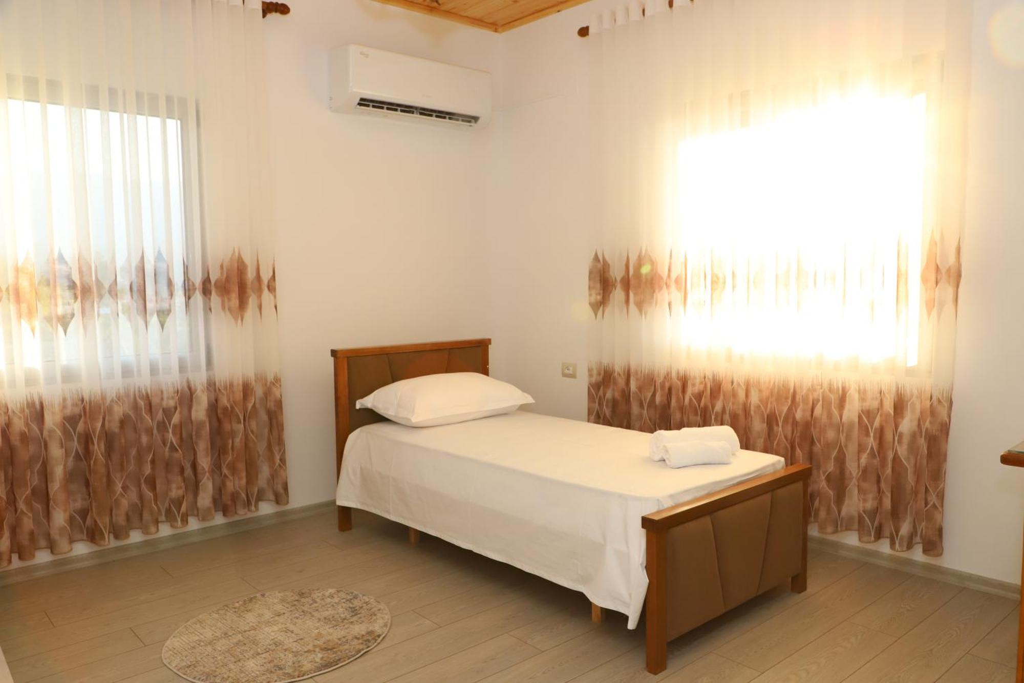 Georgemishel Guest House Berat Ngoại thất bức ảnh