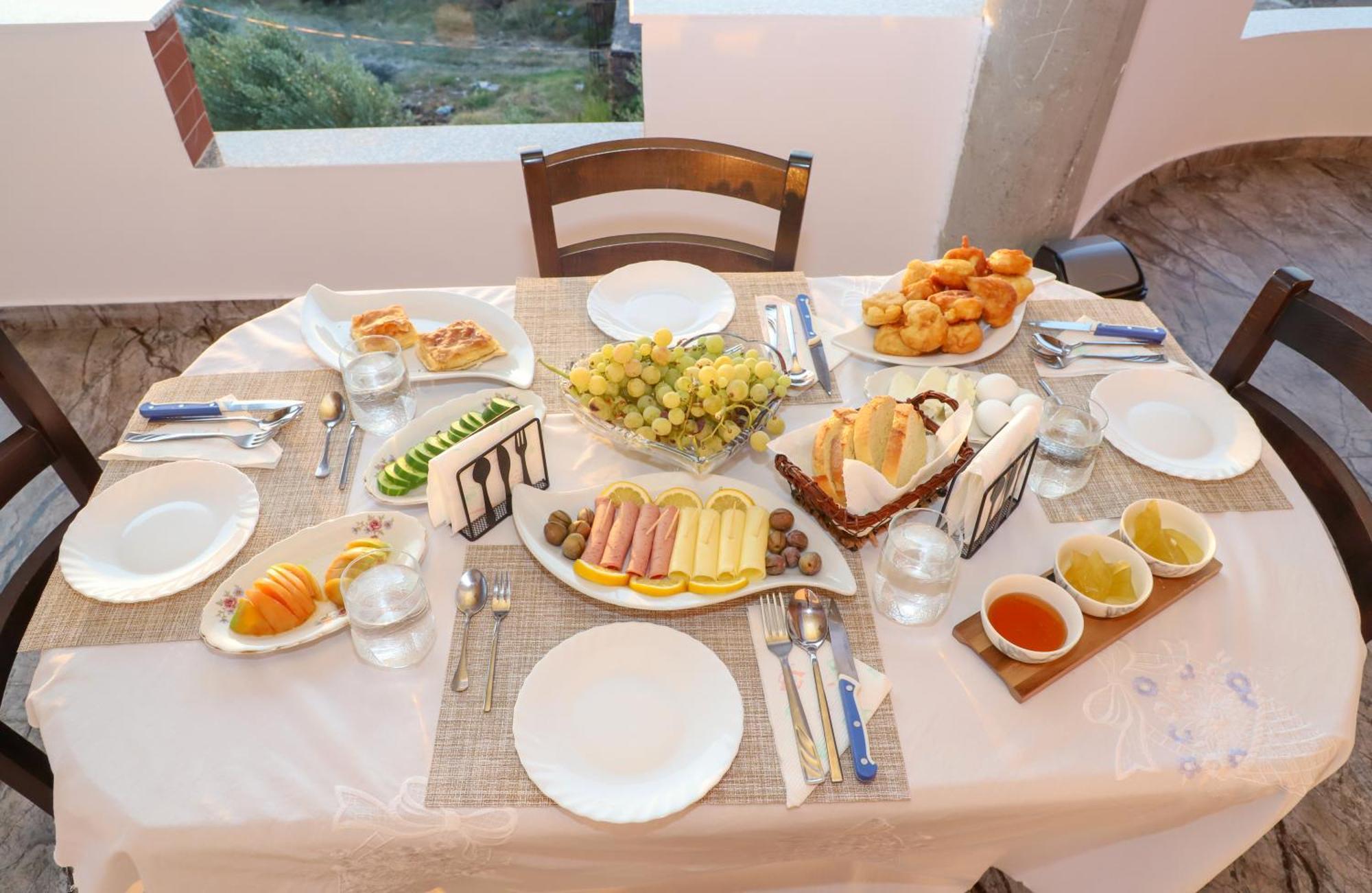 Georgemishel Guest House Berat Ngoại thất bức ảnh