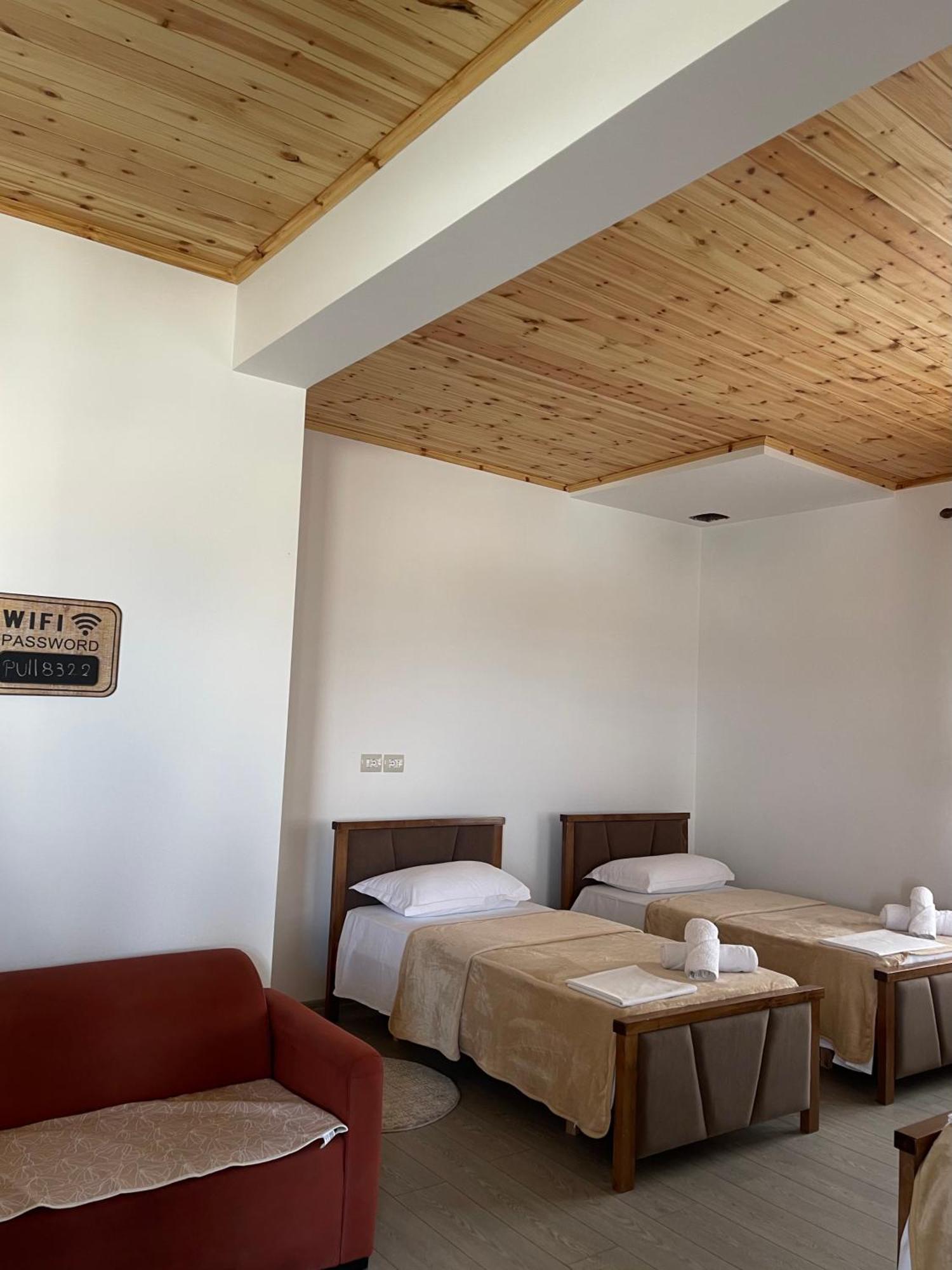 Georgemishel Guest House Berat Ngoại thất bức ảnh