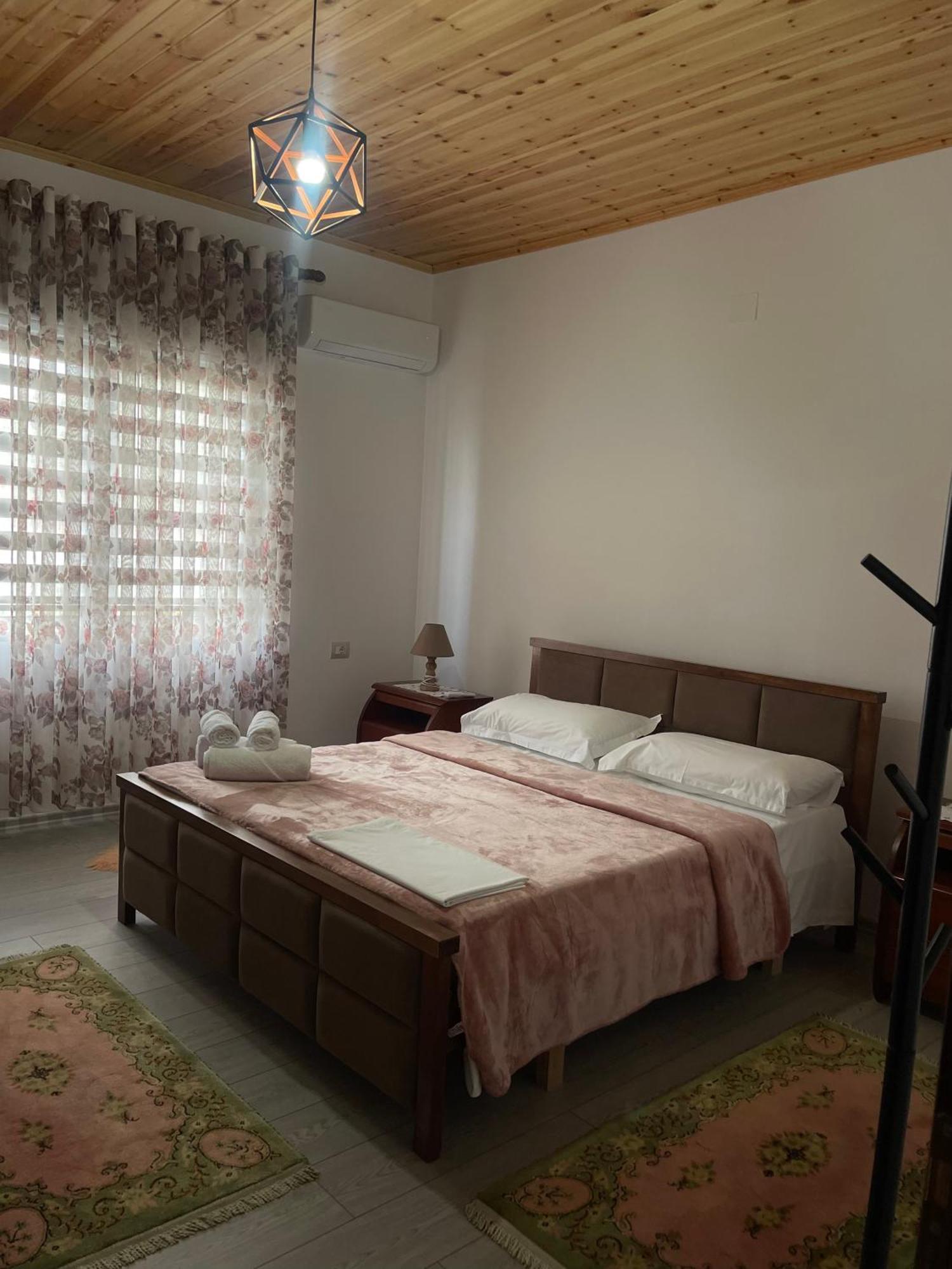 Georgemishel Guest House Berat Ngoại thất bức ảnh