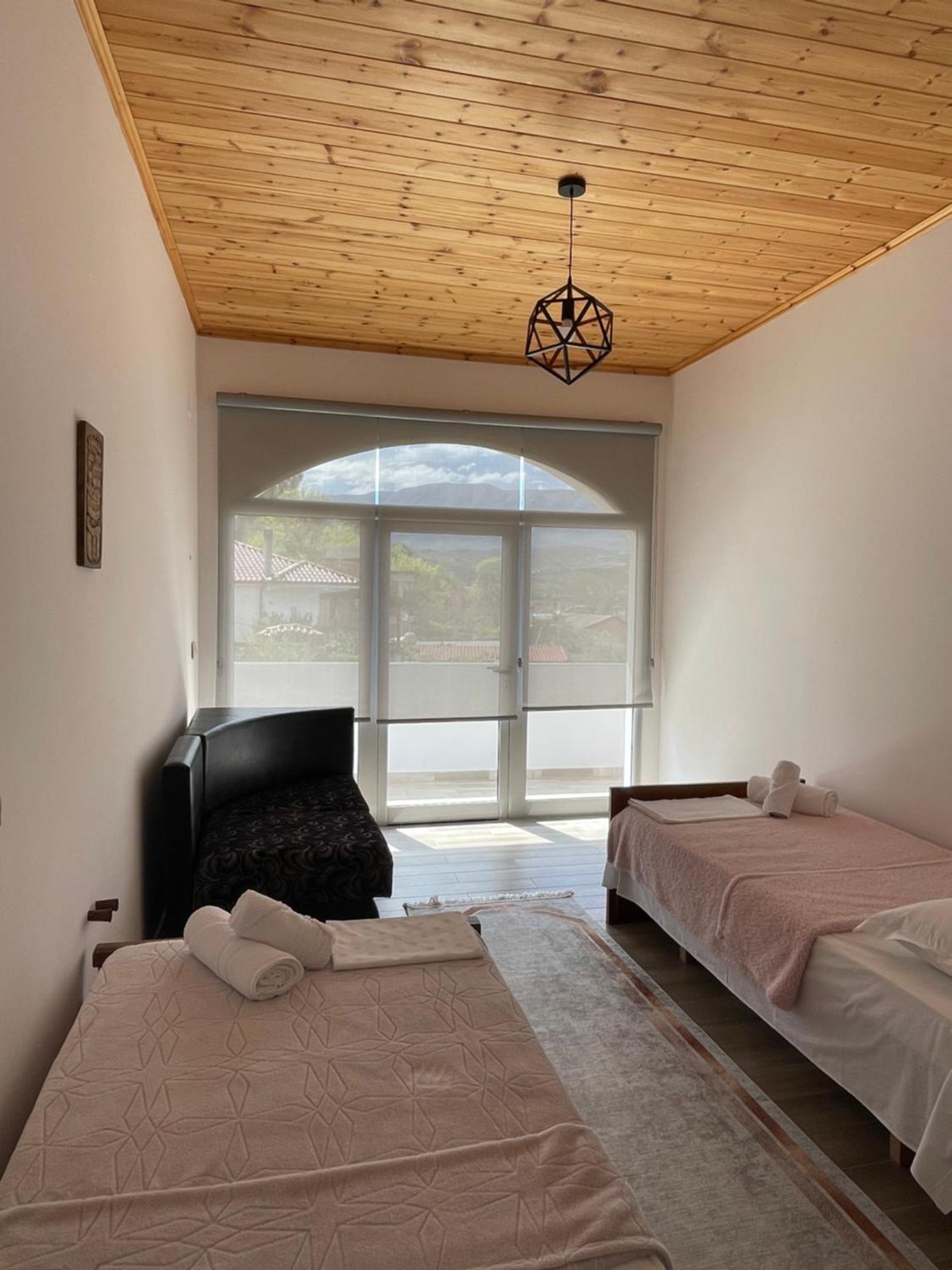 Georgemishel Guest House Berat Ngoại thất bức ảnh